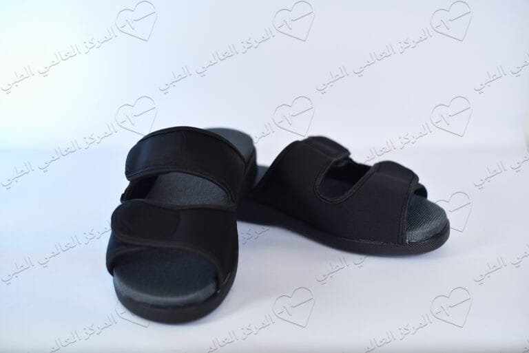 صيدليات تبيع أحذية طبية