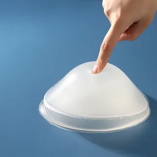 الثدي الصناعي